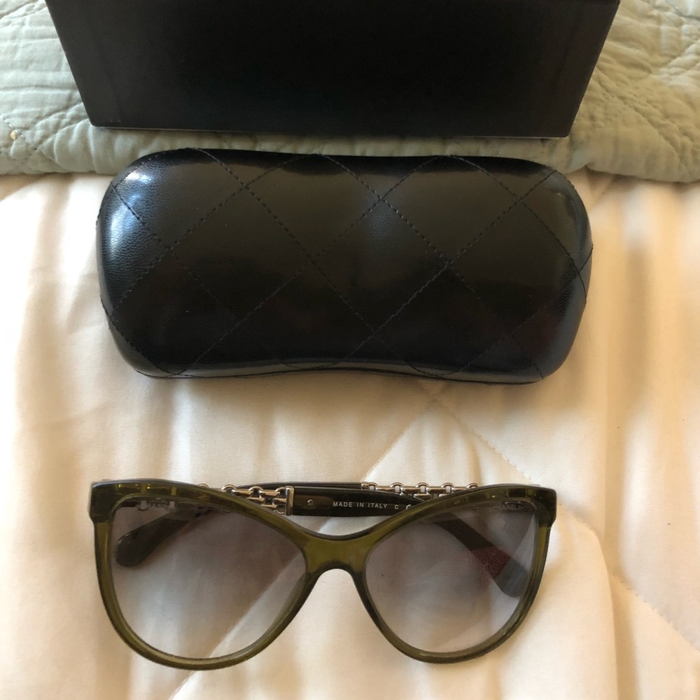 Preowned Authentic Chanel Sunglasses Price Firm